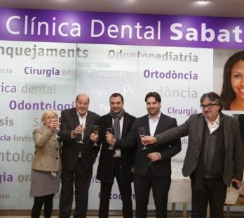 L'alcalde Jordi Ballart va bridar per l'èxit de la Clínica Dental Sabatés